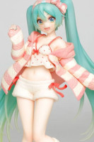Figure: Hatsune Miku PVC Statue Costumes Roomwear Ver. Figure: Hatsune Miku PVC Statue Costumes Roomwear Ver.